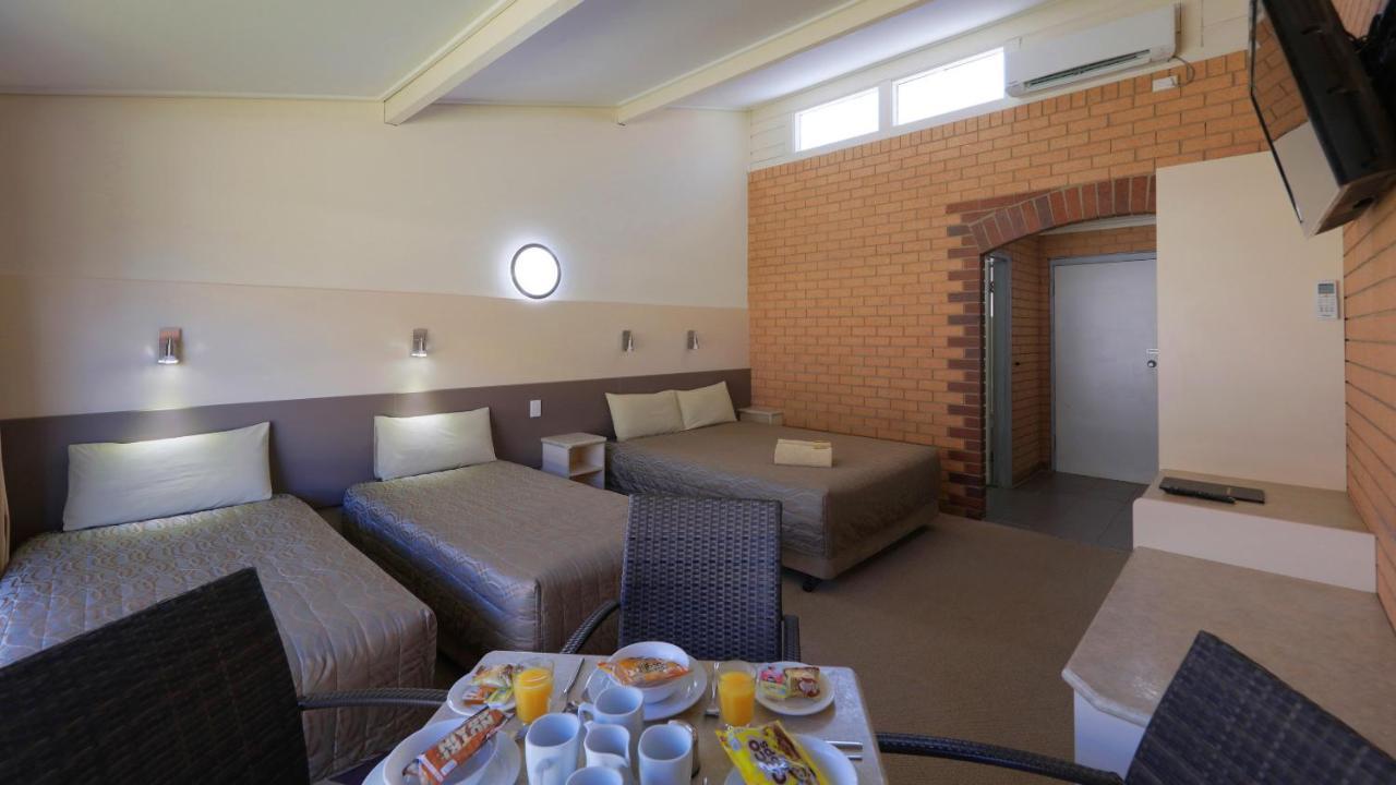 Tenterfield Motor Inn Exterior photo